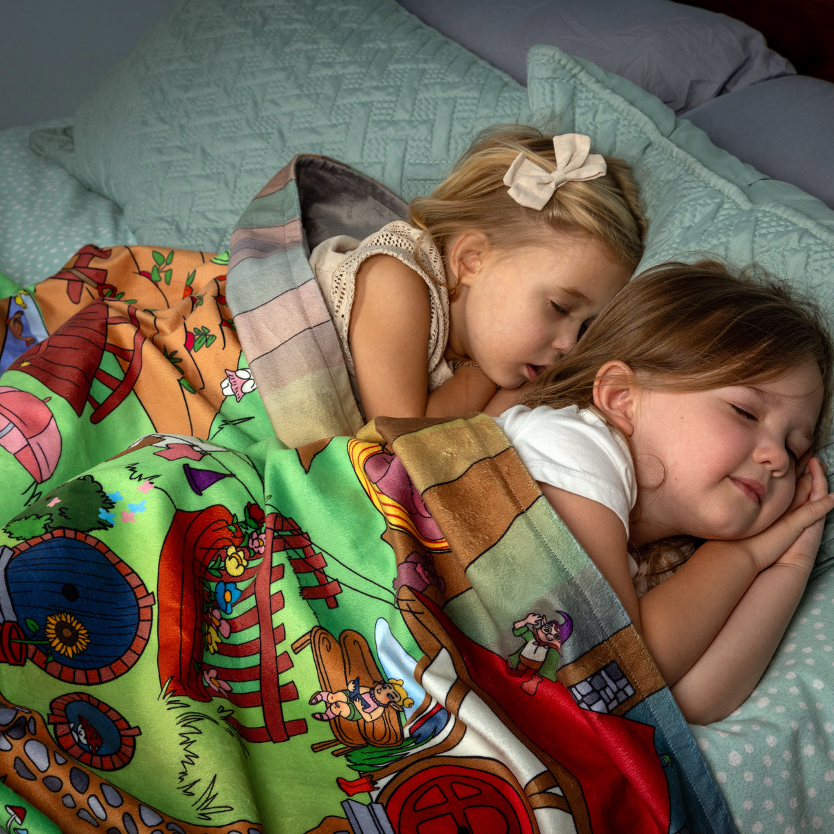 Pipp & Spalding Toddlers and Kids Seek-and-Find Blanket, Interactive Springtime in The Woodlands Twin Bed Throw