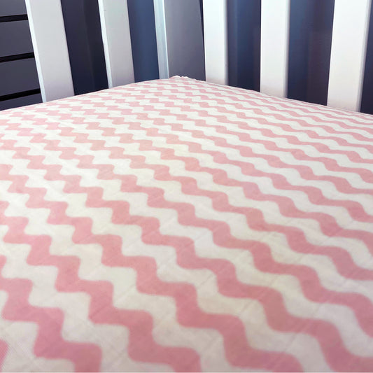 necessities by tendertyme Baby Boys and Baby Girls Waves Muslin Crib Sheet, Pink
